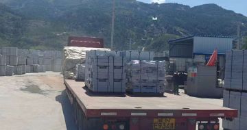 邢台 芝麻白仿形路沿石，直形路沿石