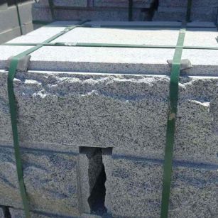 邢台 芝麻白花岗岩自然面成品