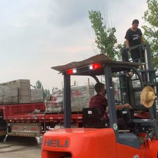 邢台 黄金麻冰裂纹，地铺石装车