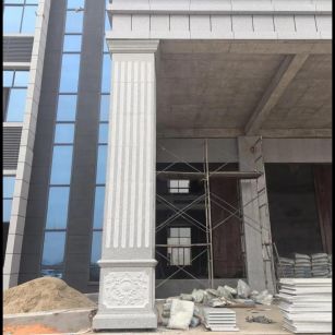 邢台 芝麻白光面花岗岩门楼大柱（罗马柱）配雕花底座