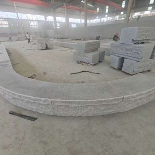 邢台 芝麻白异形坐凳，自然面光面弧形加工