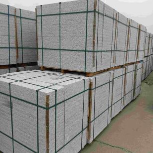 邢台 白麻花岗岩石材荔枝面地铺石（300*600*50）