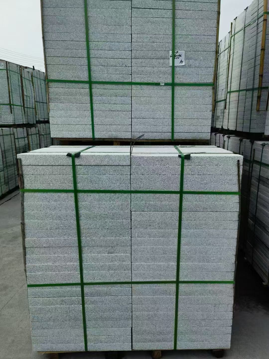 邢台 芝麻白火烧，园林广场市政工程地铺石，1.8~5.0厚均有现货