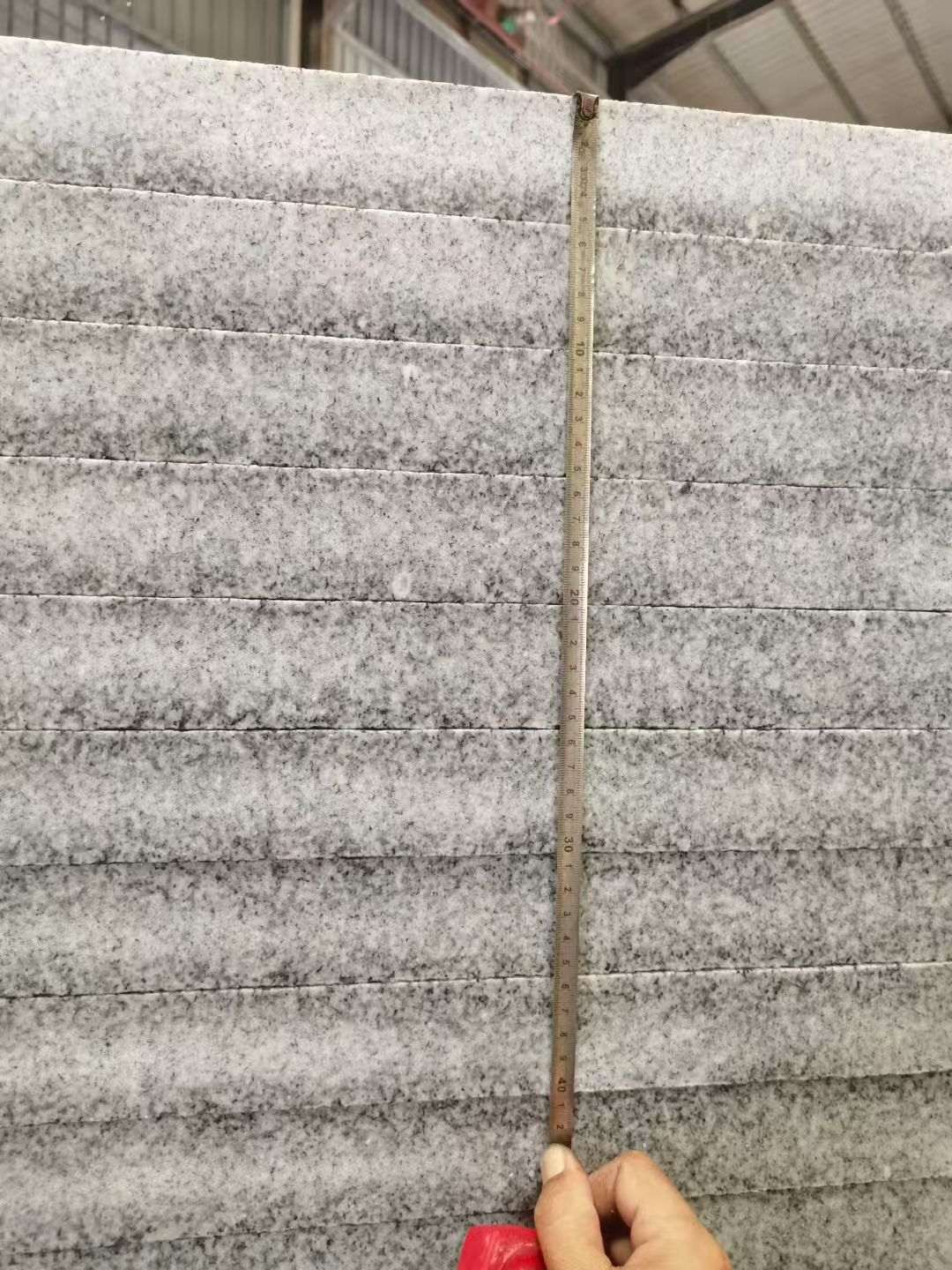 邢台 芝麻白火烧成品厚薄均匀，B料价格接近A料质量