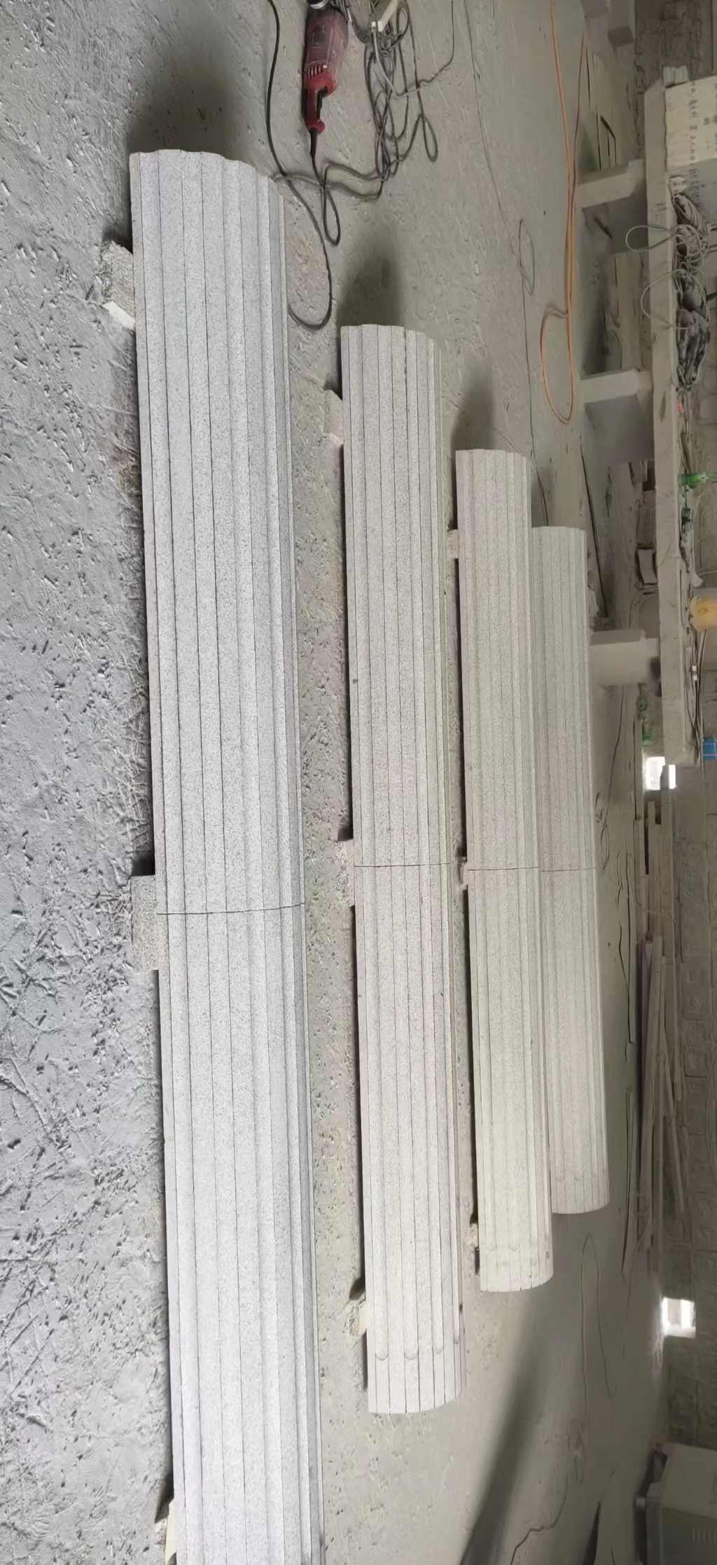 邢台 花岗岩厂家带你看白麻花岗岩门楼大柱柱皮