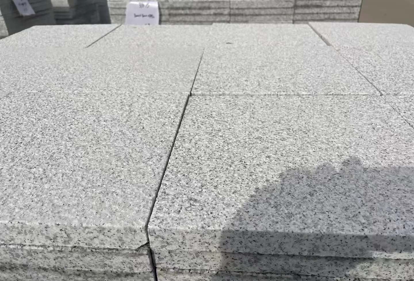 邢台 白麻花岗岩石材推荐 荔枝面地铺石