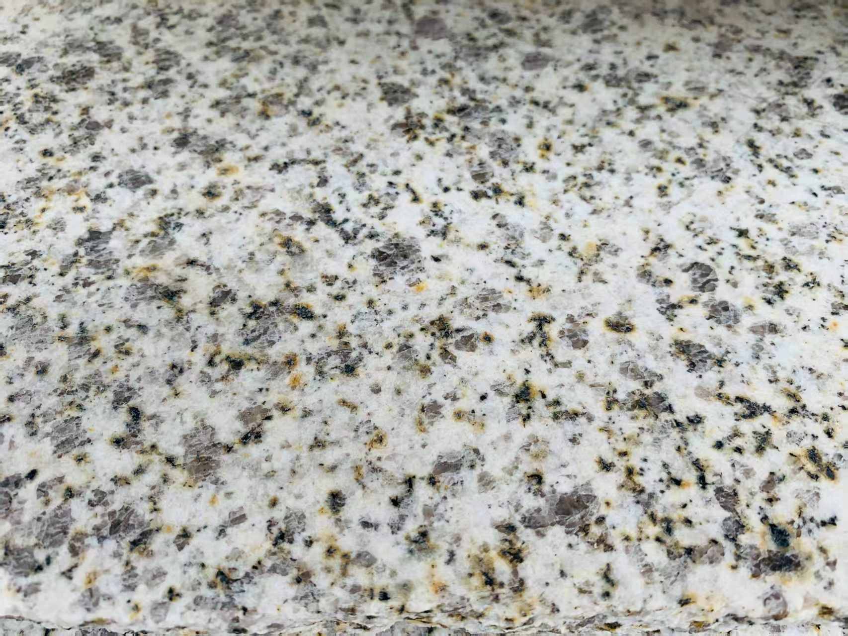 邢台 黄金麻花岗岩石材浅黄光面