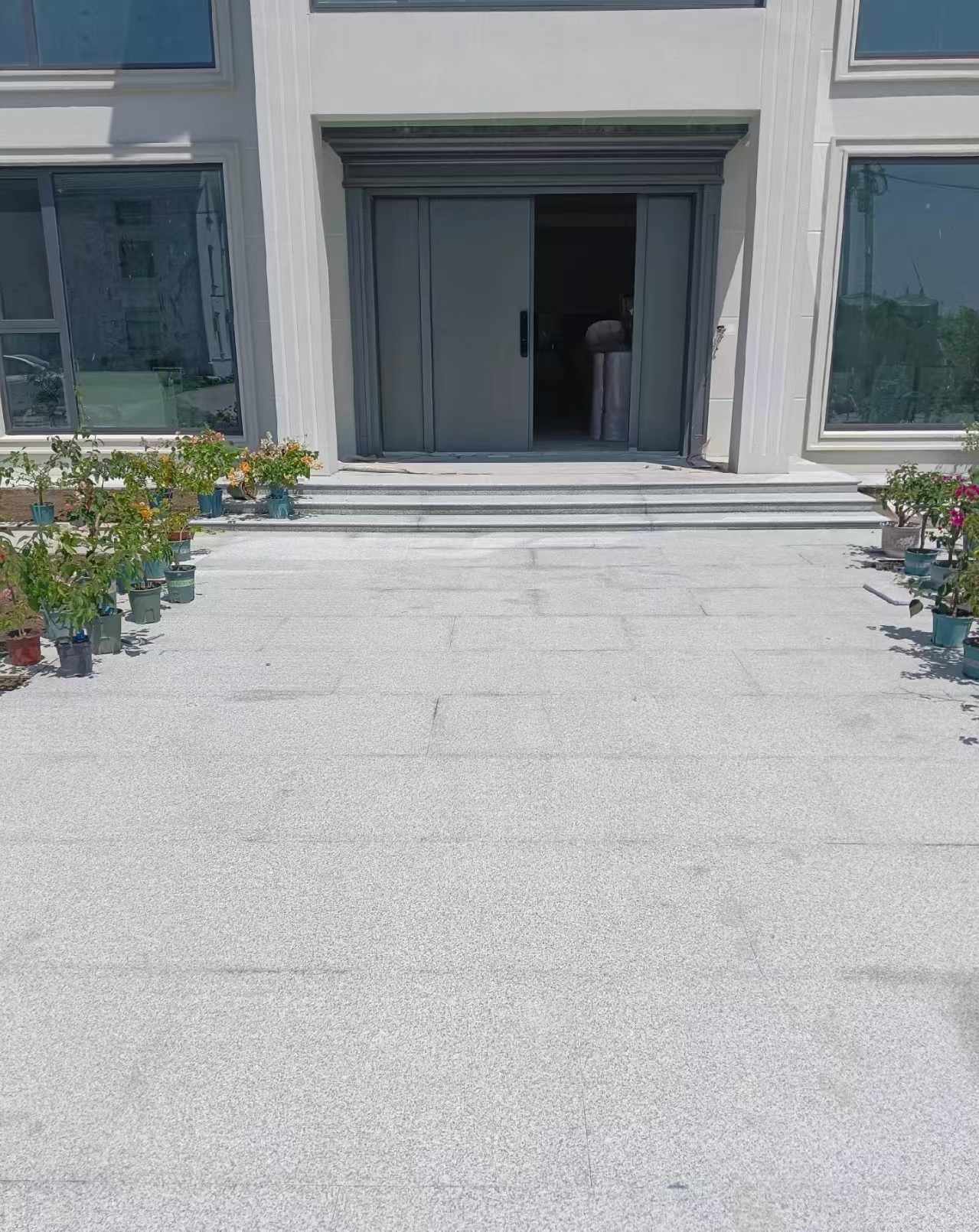 邢台 芝麻白花岗岩地铺石地面铺装