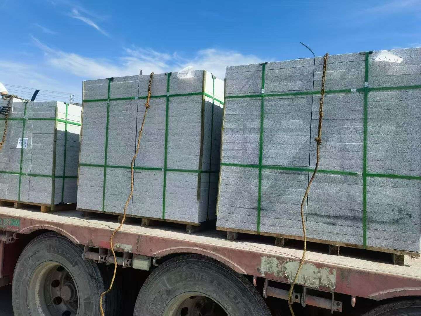 邢台 芝麻白花岗岩地铺石装车日常