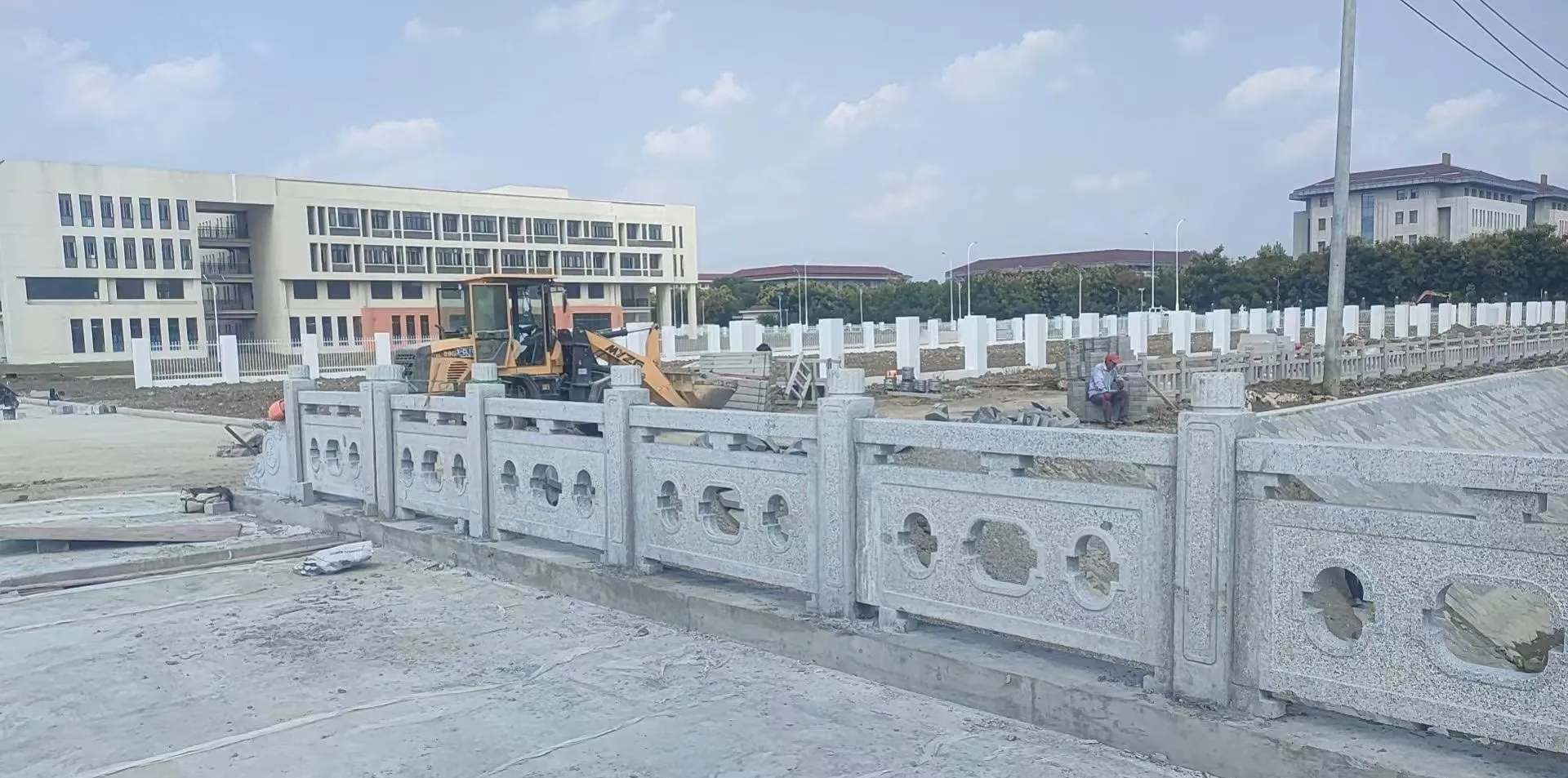 邢台 白麻花岗岩荔枝面河道栏杆