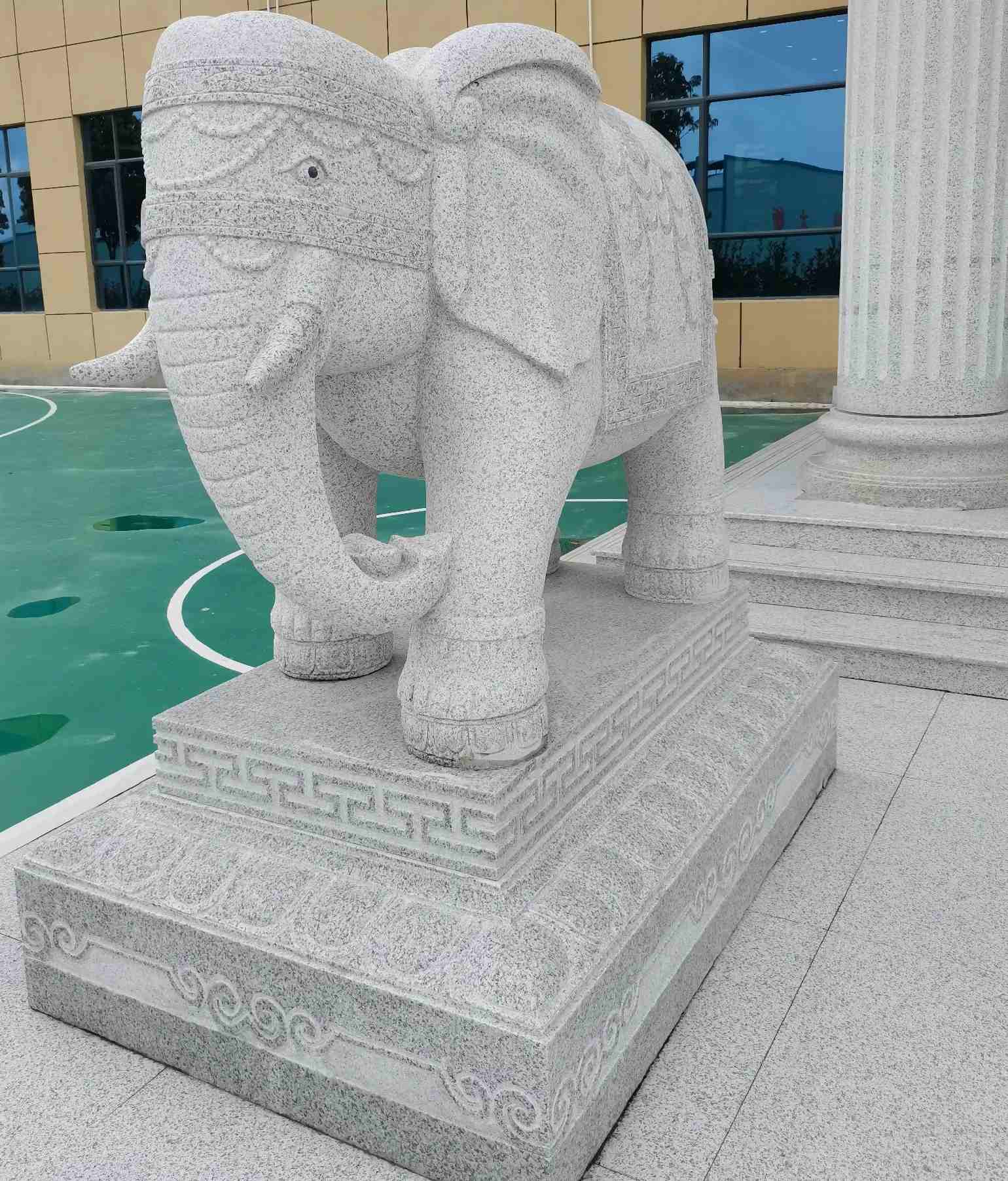 邢台 白麻花岗岩动物异形石雕-大象