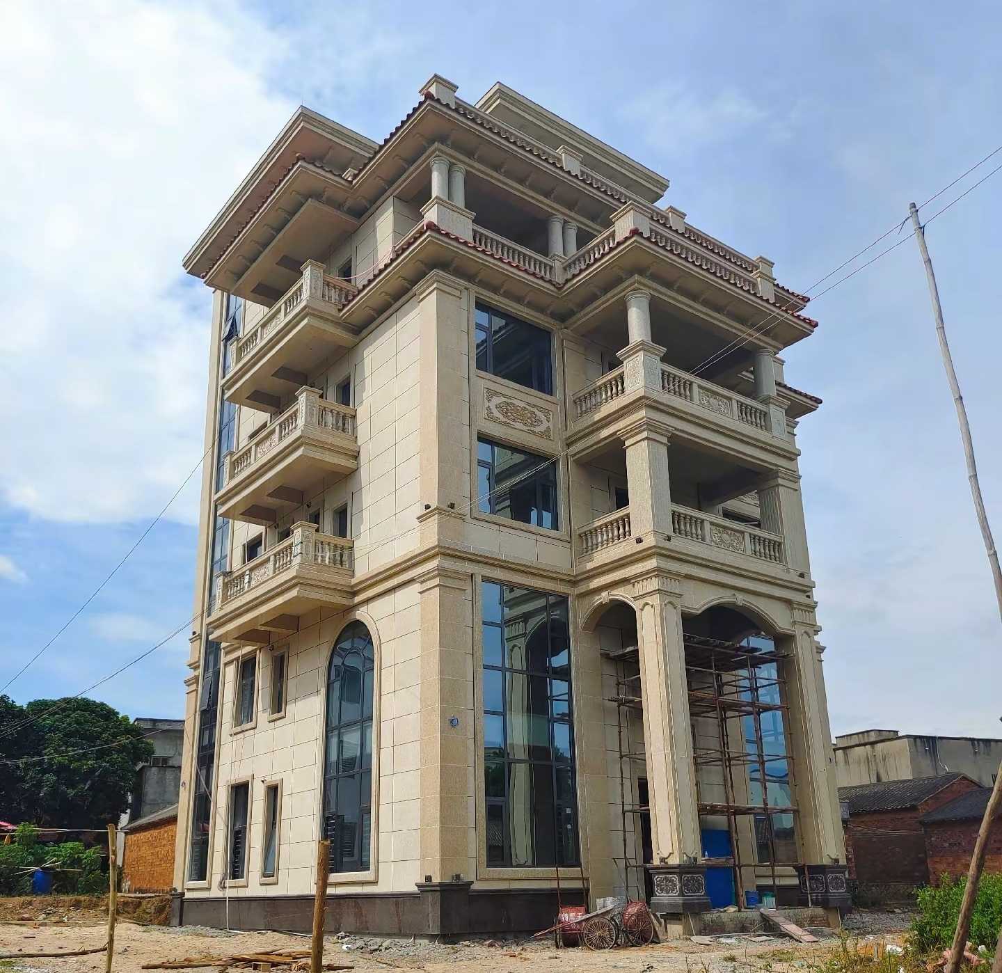 邢台 黄金麻花岗岩石材别墅外墙干挂搭配（雕花栏杆花瓶柱门楼罗马柱）